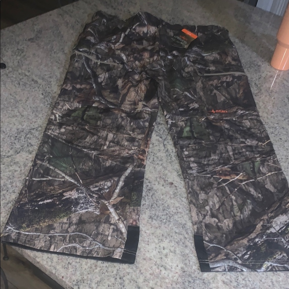 Mossy Oak Camouflage Pants NWTs XL